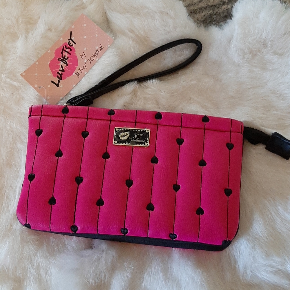 NWT Betsey Johnson wristlet